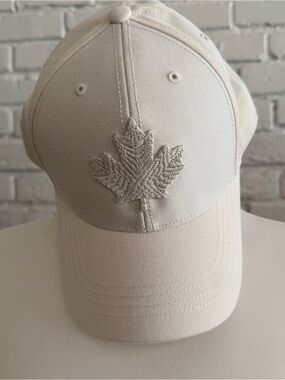 Roots Cream Maple Leaf Unisex Baseball Cap